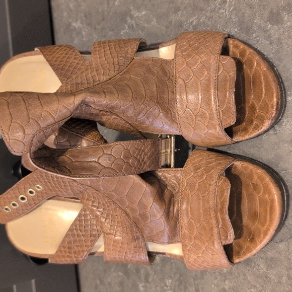 Stuart Weitzman Shoes - Picture 5 of 11